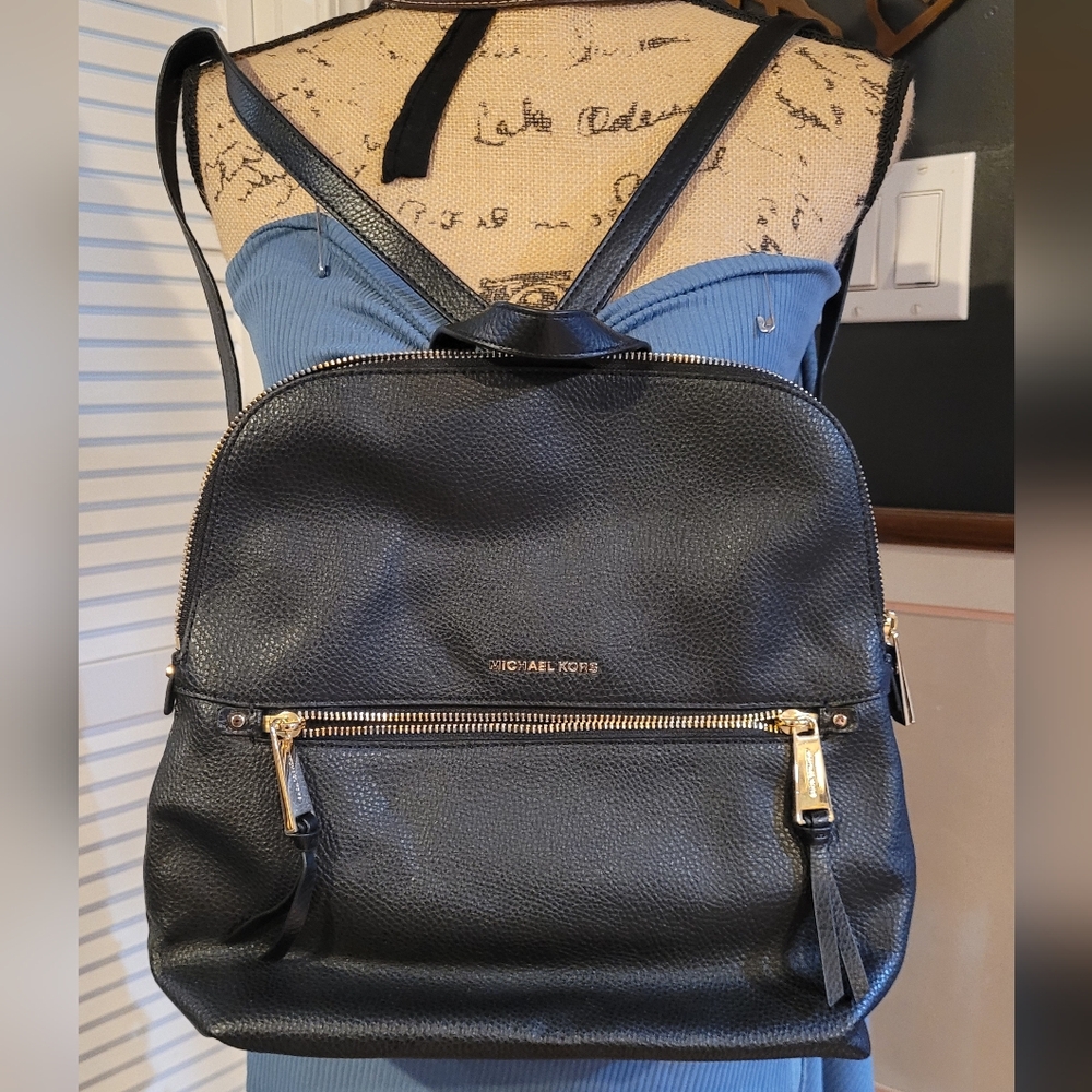 MICHAEL Michael Kors Rhea Medium Slim Leather Backpack - Picture 2 of 6